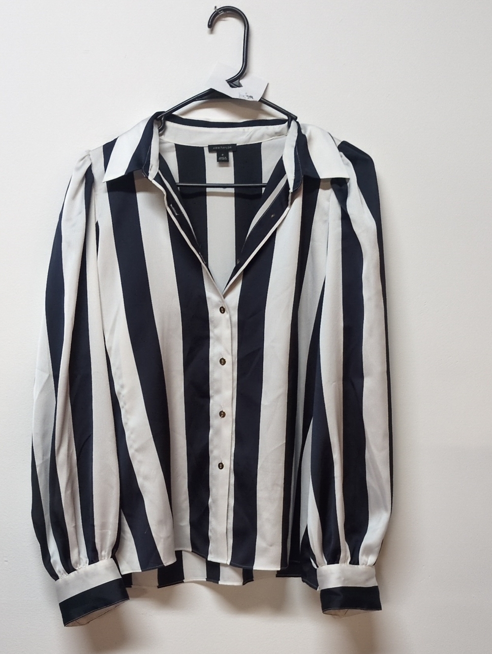 Ann Taylor Navy White Striped Long Sleeve Size M